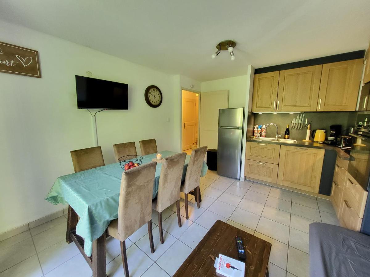 Appartement Dans Chalet Avec Piscine Couverte Сен-Жерве-ле-Бен Екстер'єр фото